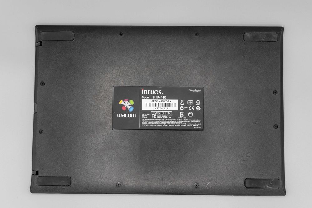 Intuos4 Digital Tablet + Stylus64297533212545122