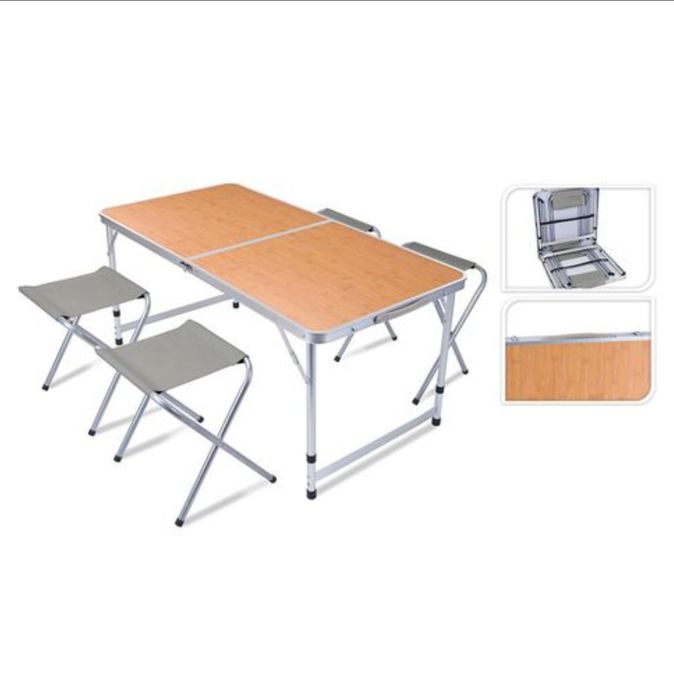 Mesa dobravel com 4 bancos novo