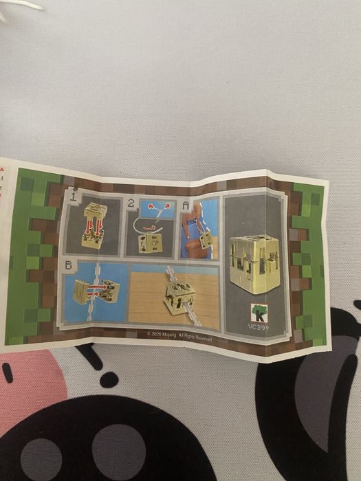 Кіндер майнкрафт золотий куб та голубий