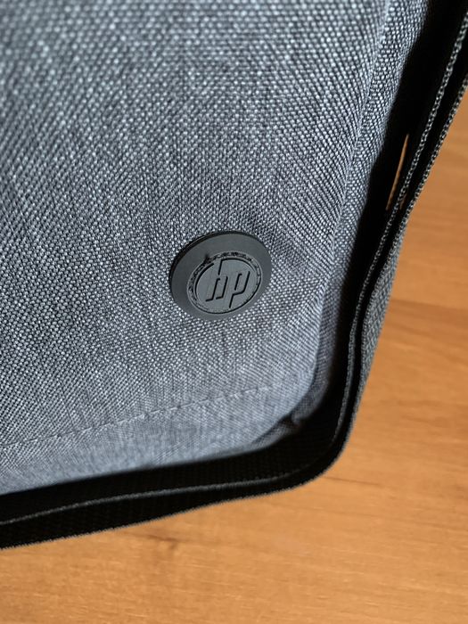 Сумка фірми “hp” сіра для ноутбука на 15.6 дюймів роз.40*29*6 см