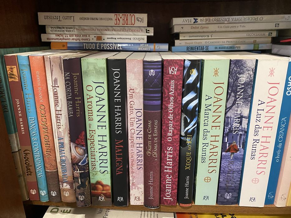 Romances Joanne Hartis