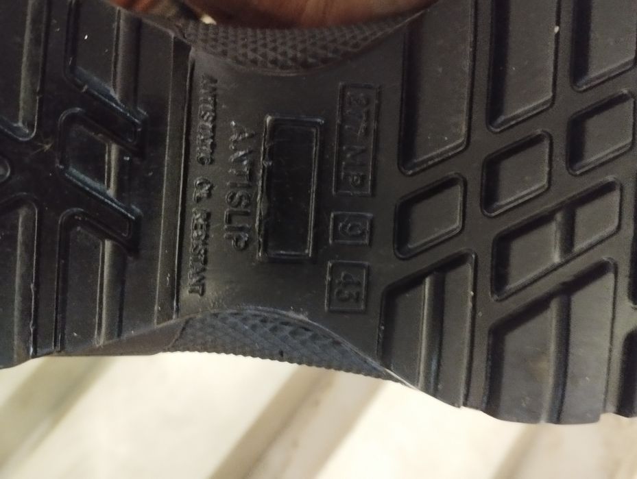 Botas biqueira de aço novas 43