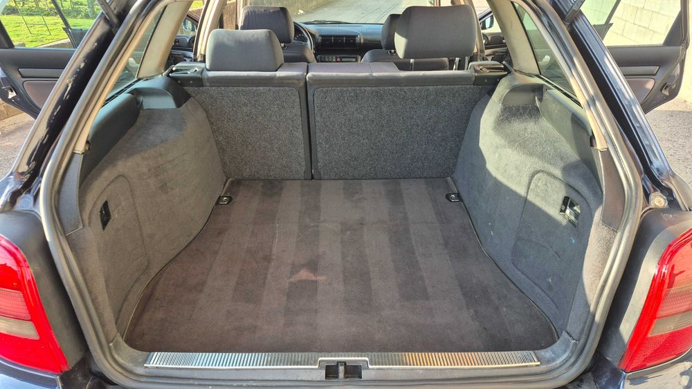AUDI A4 B5 1.9TDI 110CV- Interior como novo-Pintura NOVA-MECANICA 100% refeita, carrinha COMO NOVA!