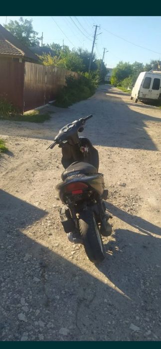 Продаю скутер keeway