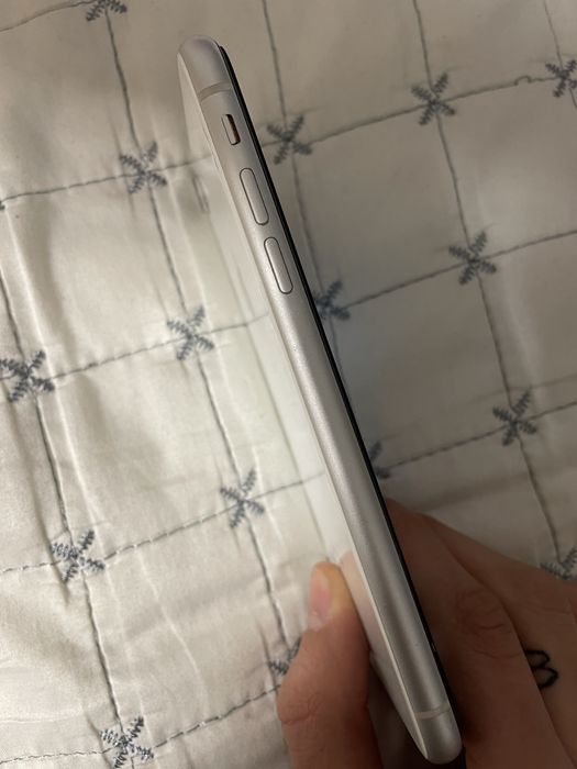 Iphone 10 xr 79% ємкість акамулятора 64gb білий