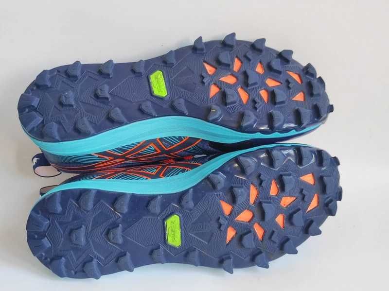 - Asics FujiTrabuco Pro - Buty trailowe, do biegania w terenie r. 37