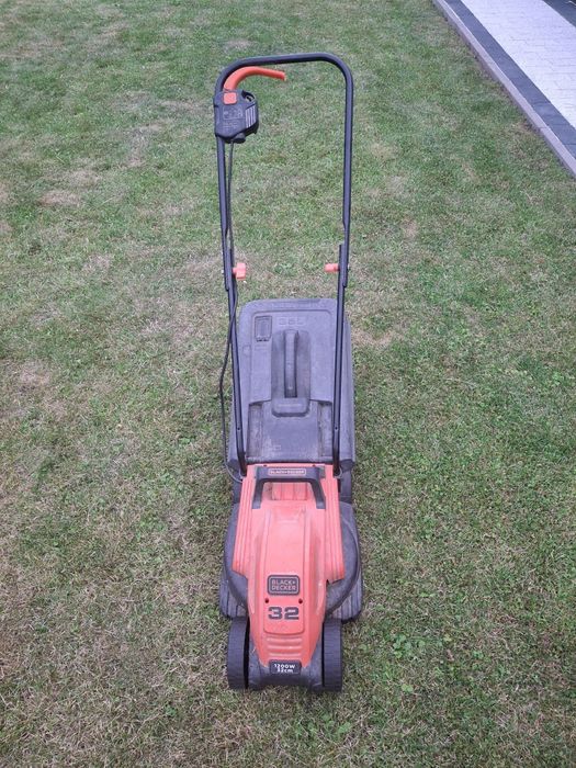 Kosiarka elektryczna Black&Decker plus podkaszarka Parkside