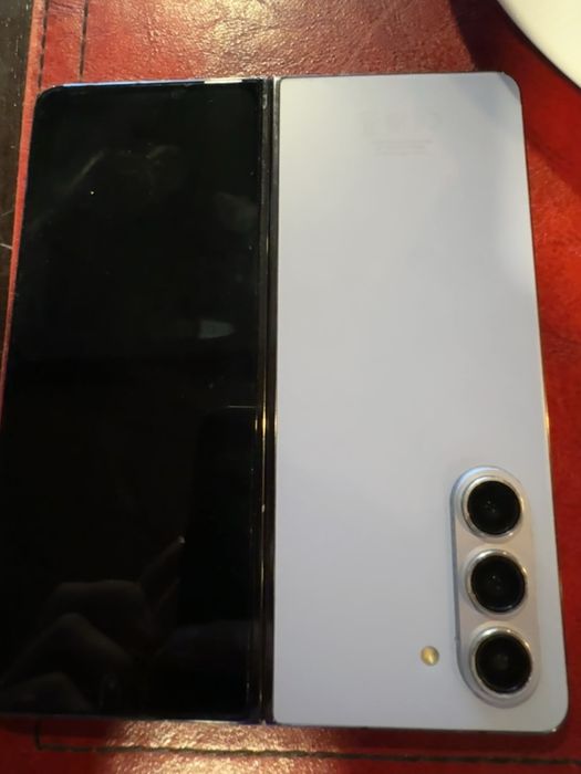 Samsung Galaxy Z Fold5 - 256GB