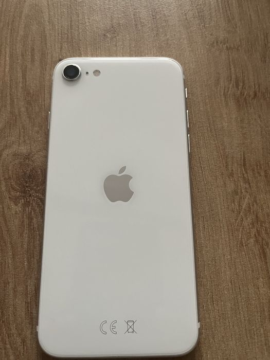 iPhone SE (2022) z pamięcią 64GB