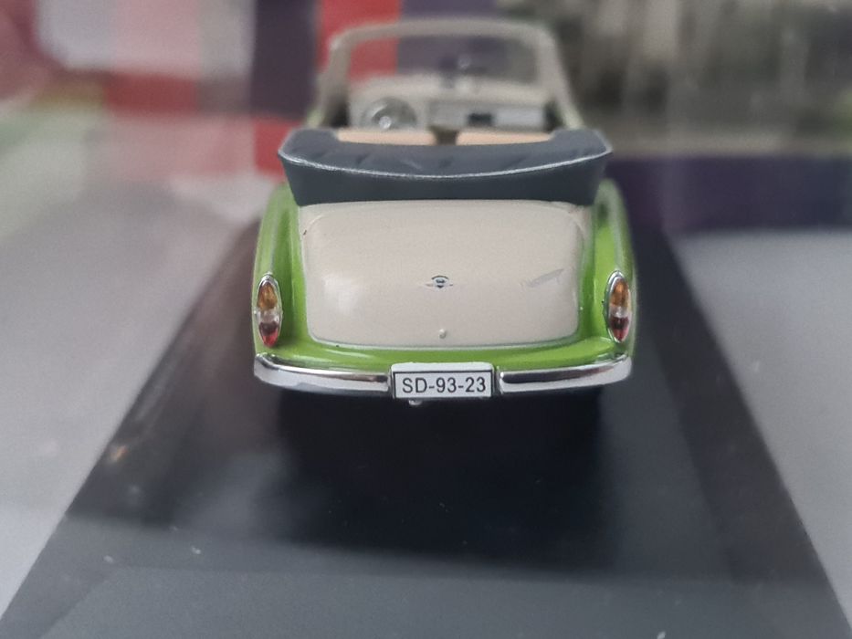 IXO IST 1/43 Wartburg