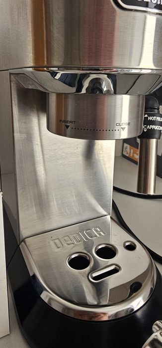 Máquina de café Delonghi Dedica Style