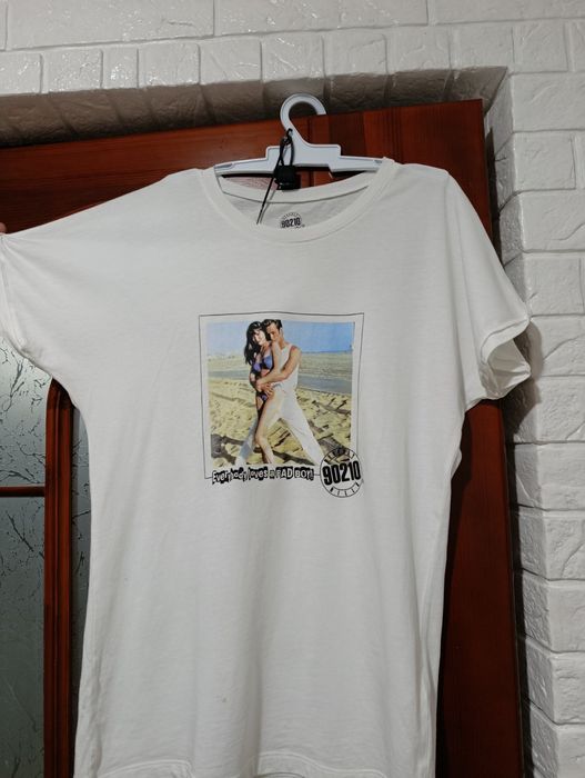 СРОЧНО ПРОДАМ футболка Beverly Hills 90210