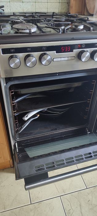 Kuchenka elektryczno gazowa Amica