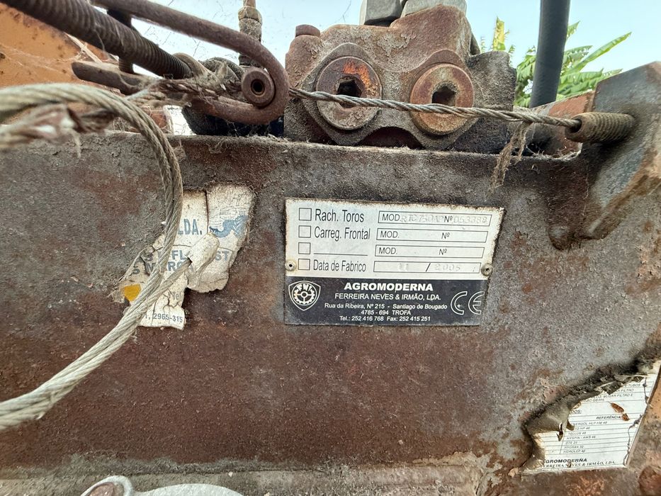 Vendo 2 rachadores  e um trator! Um de 24 toneladas e de 18