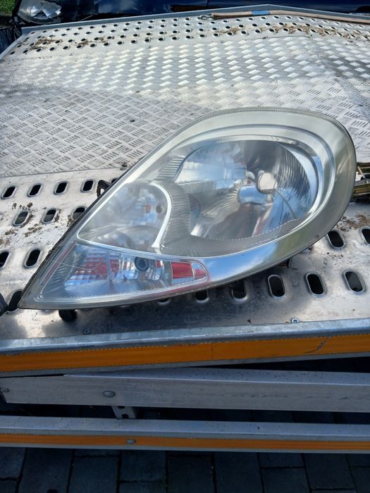Lampa przednia Trafic 2, Vivaro A, Primastar, lewa, prawa.