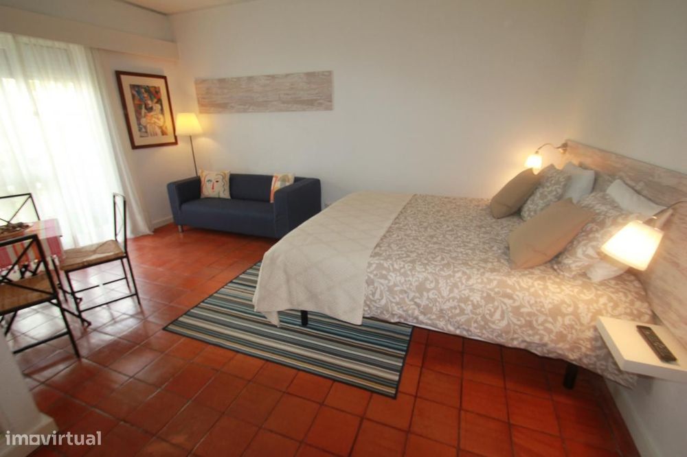 T0 Estudio - Estoril - Mobilado e Equipado