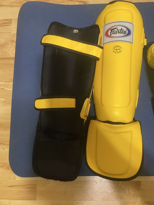 Захисні наколінники Fairtex In-Step з подвійною підкладкою жовті