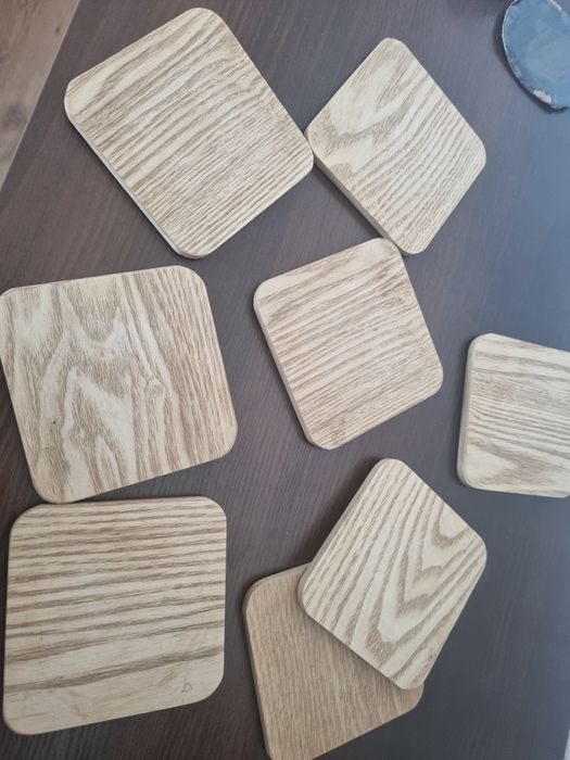Podkładki na stół drewniane
