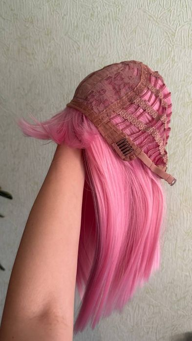 Парики с чёлкой и пробором и без по 280грн