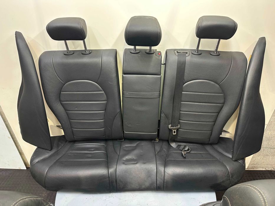Conjunto de bancos Mercedes Classe C W205 (2017)