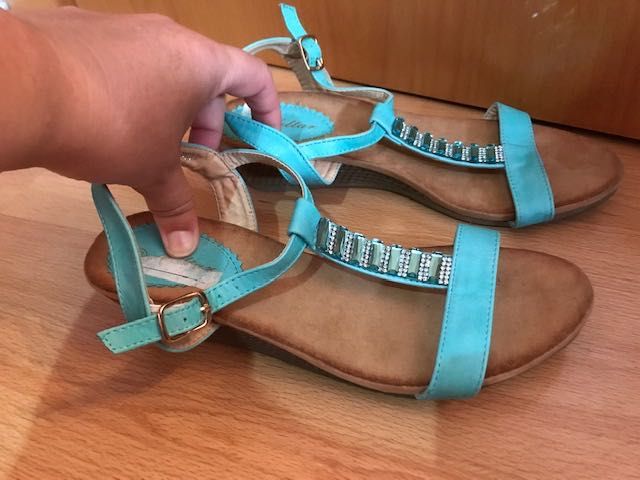Sandálias Nº 38 Novas