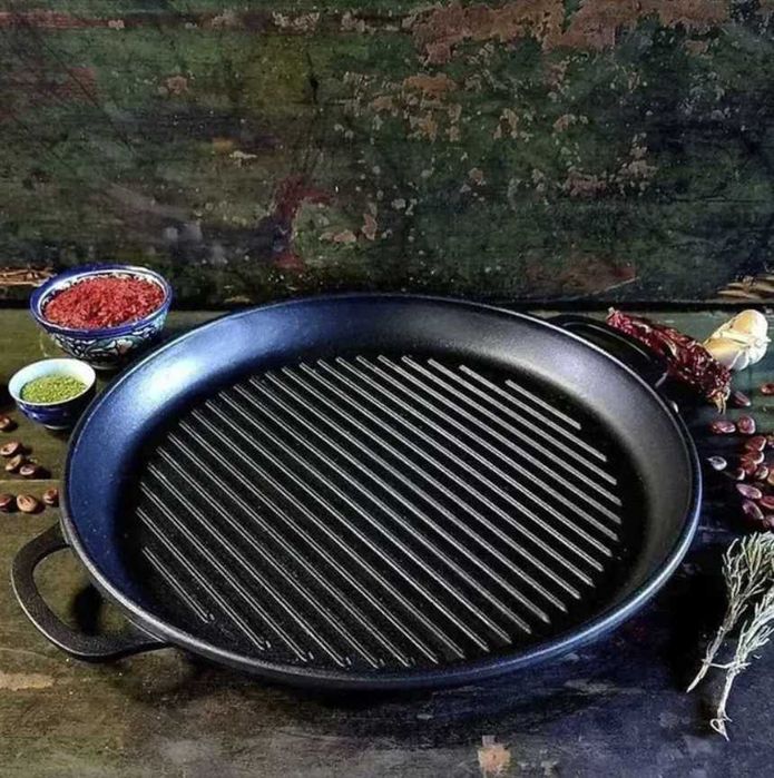 Казан чугунний 8,12,15,18л кришкою сковородою форми Wok