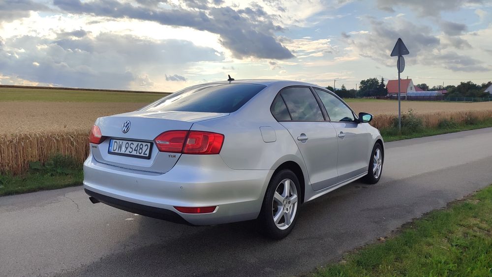 Piękna Srebrna VW Jetta 1.6 TDI 105KM 2013 rok 212tyś km ! ! !