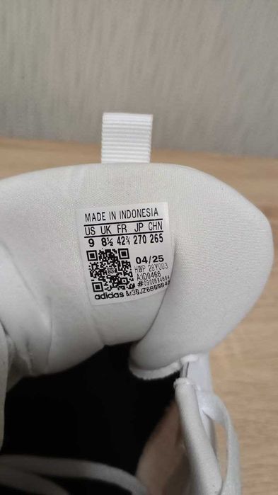 Кросівки Adidas нові