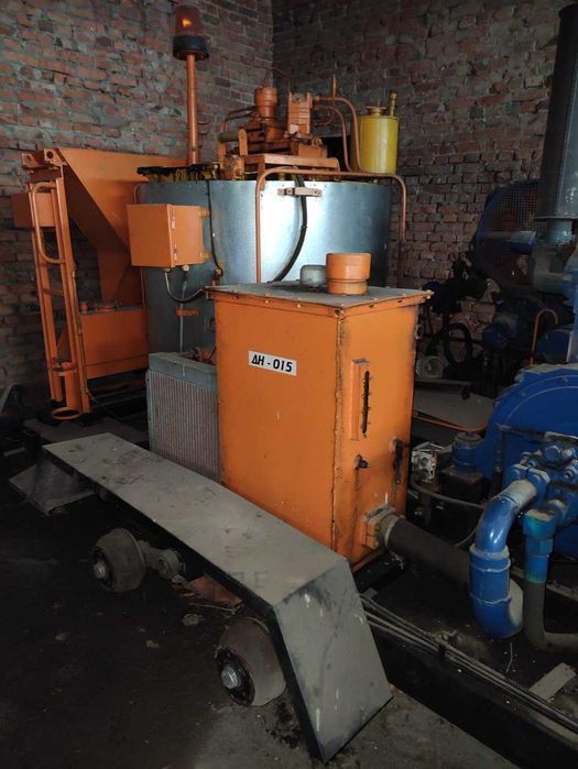 ДН - 015 (агрегат для ремонту дорожнього полотна)