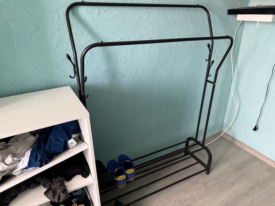 Stelaż metalowy na ubrania