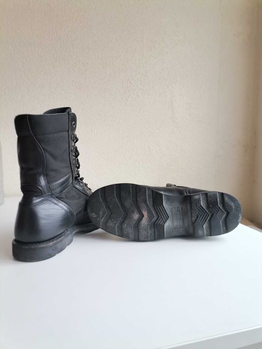 Botas Militares ótimo estado