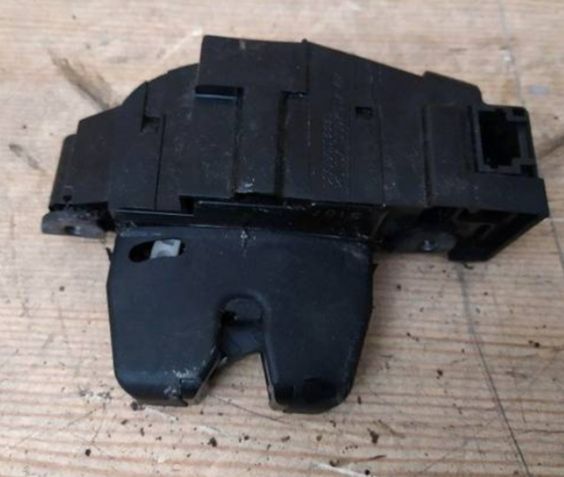 FECHO DA MALA PEUGEOT 308 I 08-13 9660403880