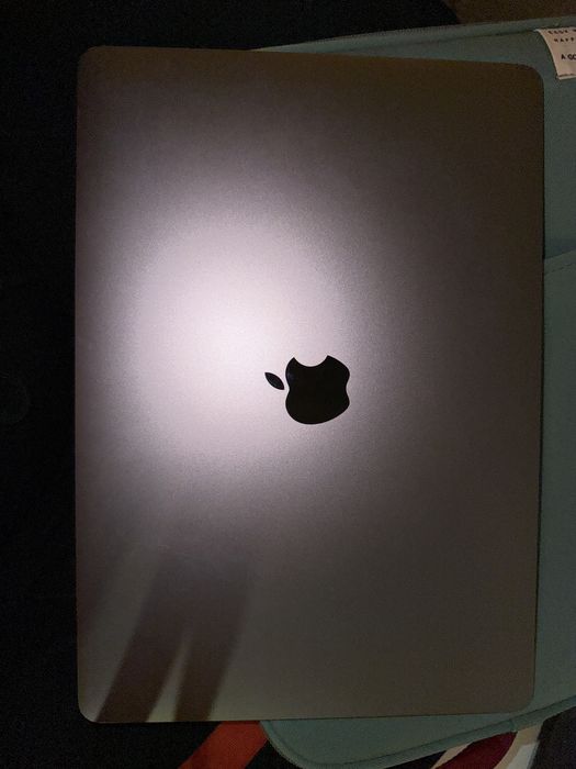Macbook pro 13” 20217 r 256gb