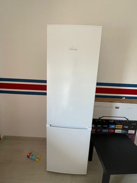 Frigorífico eletronia