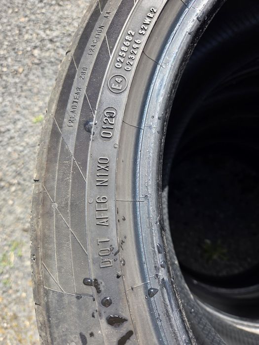 Opony letnie Continental 235/45/19