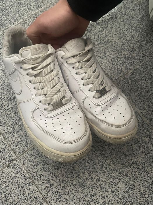 Air Force brancos em bom estado