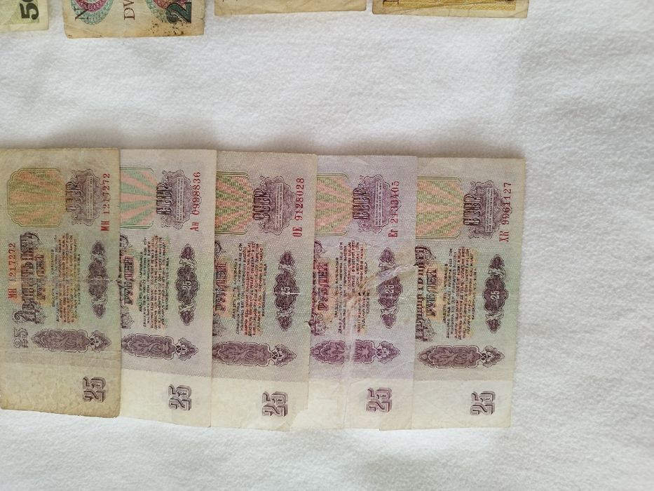 Banknoty i monety zestaw