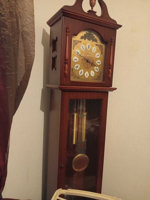 Relógio de sala alto como novo