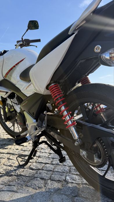 Cb125f | 3978 km