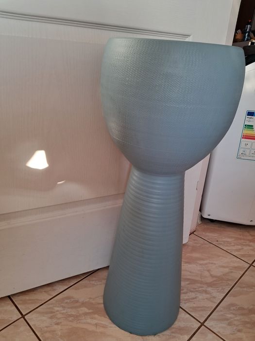 Wysoka donica ceramiczna ogrodowa tarasowa Kielich Monumo