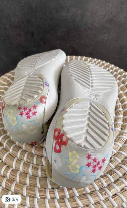 Crocs japonki Serena Graphic Flip tropical floral/pearl white W6 36/37