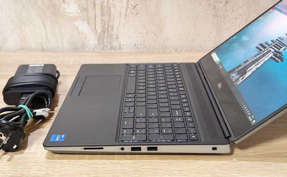 Dell Precision 7560 / i7-11850H / RTX A2000 / 32-64GB / 1Tb SSD