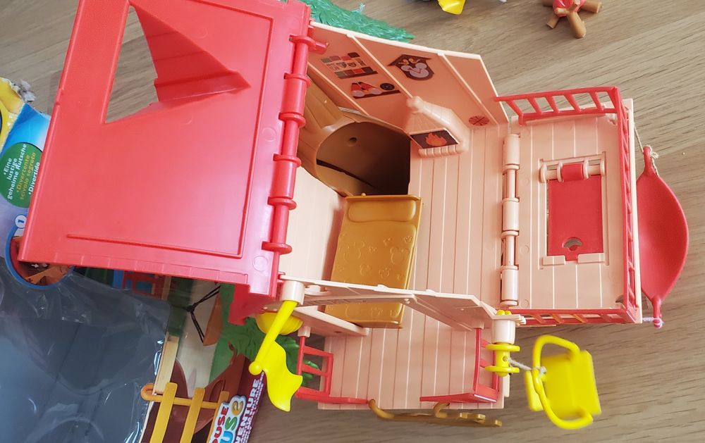 Будиночок + фігури із Мікі Маус (оригінал)