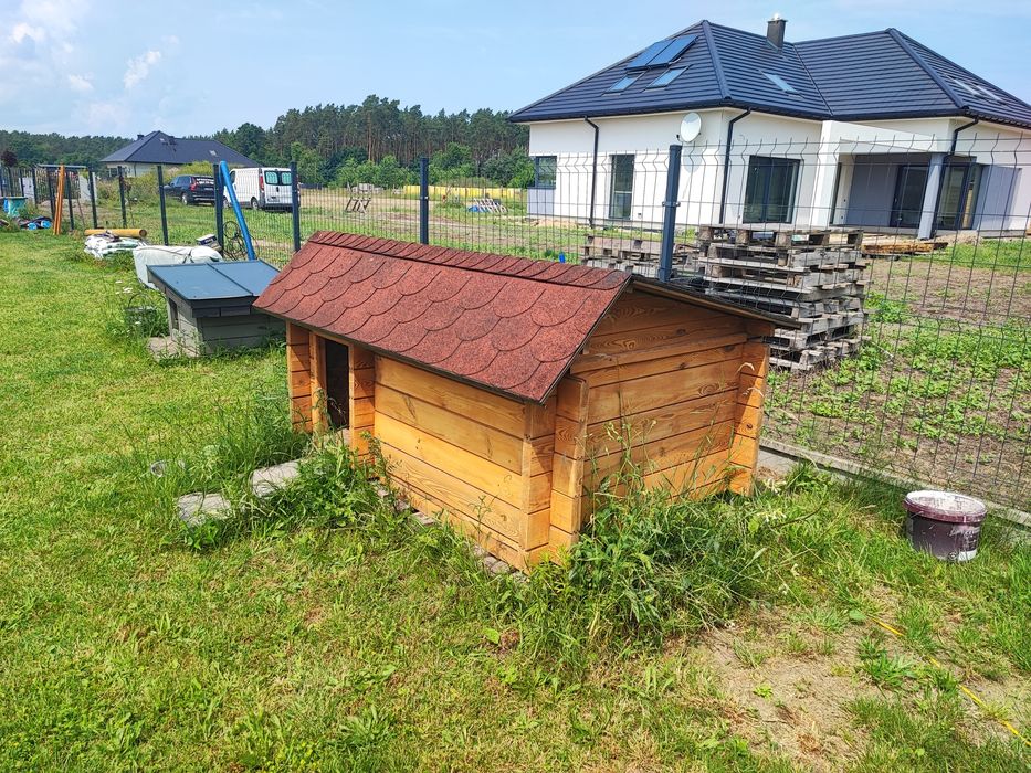 Solidna buda dla psa XXL