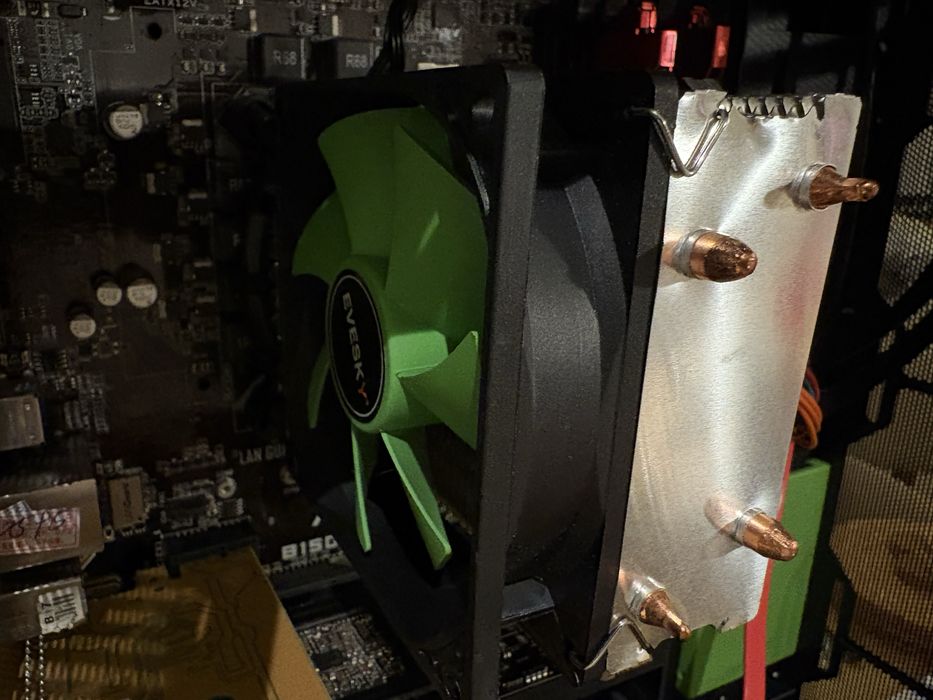Cooler CPU Compatível Intel e AMD