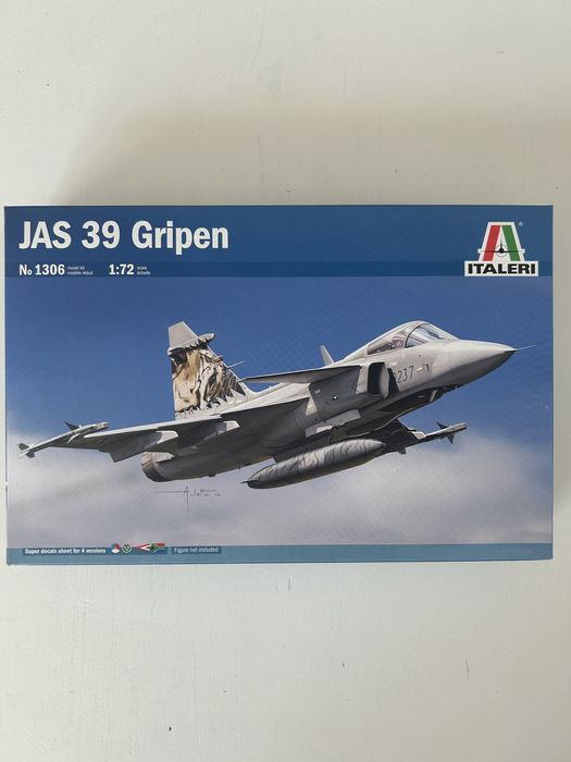 Samolot JAS 39 Gripen model Italeri 1306