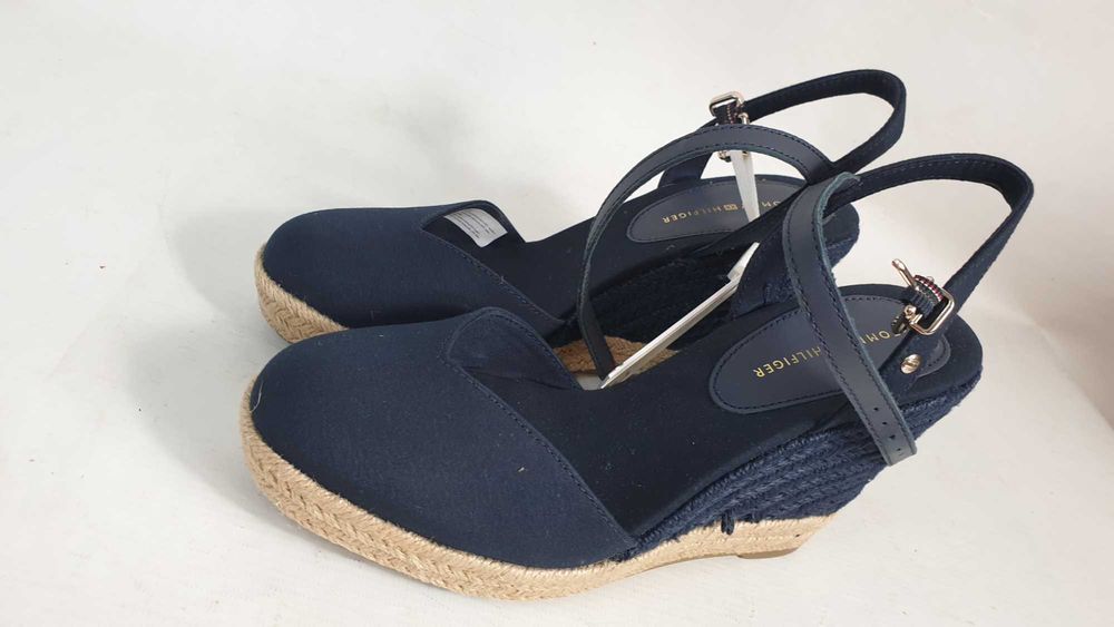 TOMMY HILFIGER sandały na koturnie  damskie   rozmiar  39