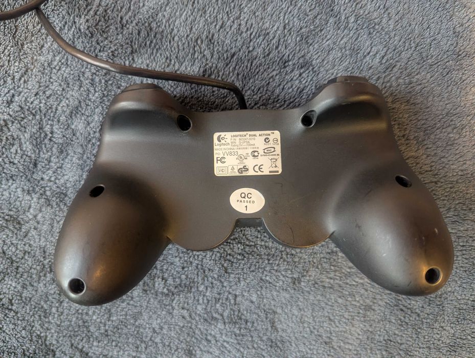 Pad Logitech do gier na USB-A