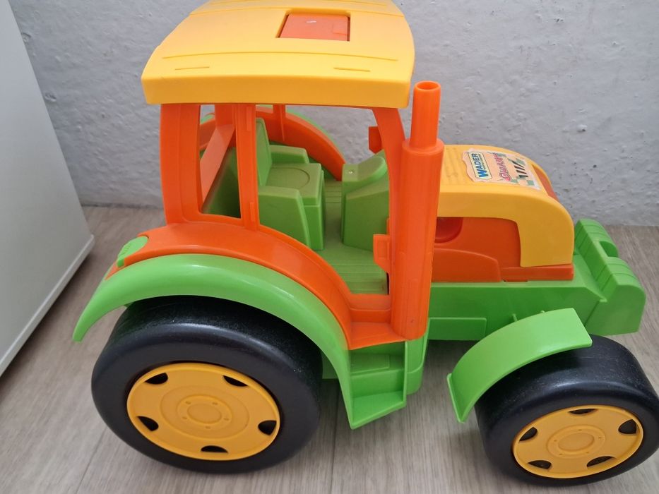 Дитячий трактор без прицепа