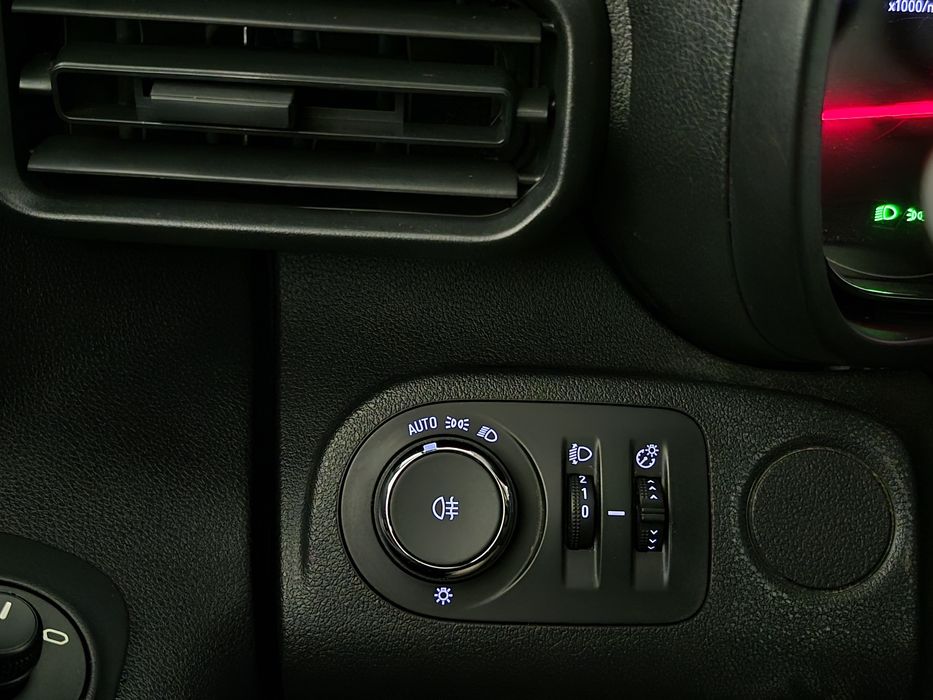 Opel Combo LONGA - 2022 | GARANTIA | 3 LUG. - 130.000KM